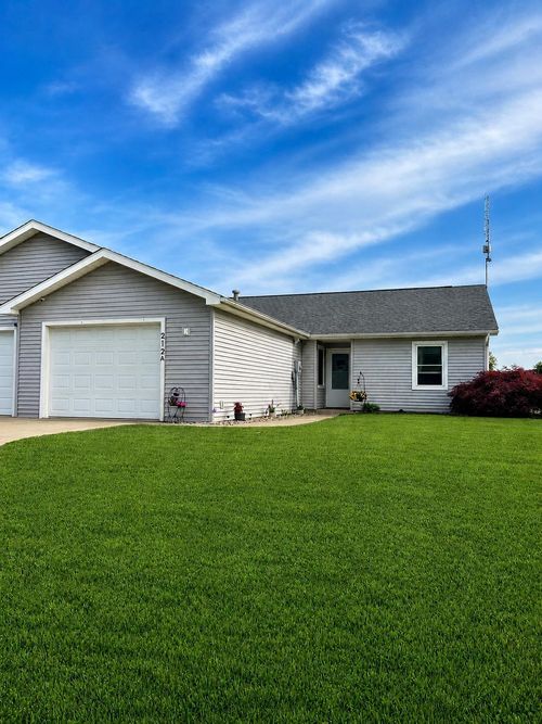 a-212 N Deborah Dr, Fremont, IN, 46737-8043 | Card Image