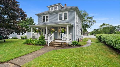 29 Burt St, Warwick, RI, 02886-3009 | Card Image