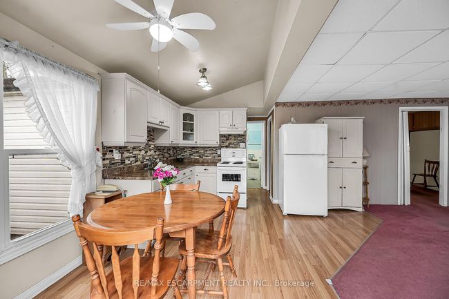 20 Melville Lane, House other with 2 bedrooms, 1 bathrooms and 2 parking in Selkirk ON | Image 13