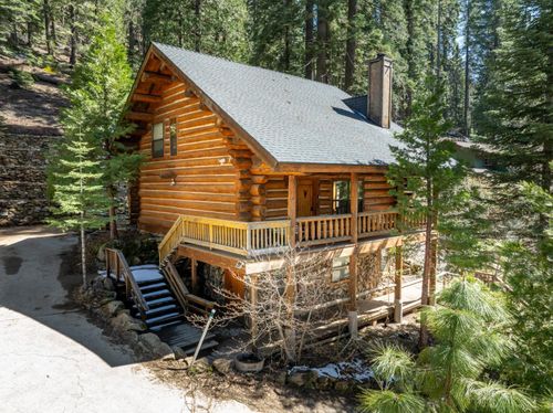 7426 Henness Ridge Rd, Yosemite National Park, CA, 95389-9100 | Card Image