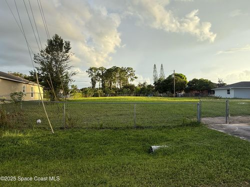 440 Americana Blvd Ne, Palm Bay, FL, 32907-1922 | Card Image