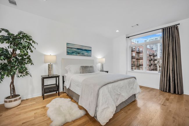 APT-503 - 1414 N Wells St, Condo with 2 bedrooms, 2 bathrooms and 1 parking in CHICAGO IL | Image 9