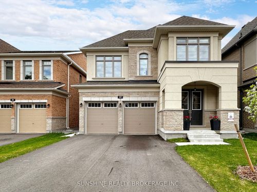 37 Sikura Cir, Aurora, ON, L4G3Y8 | Card Image
