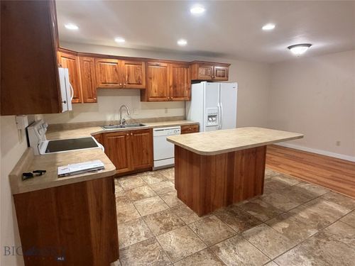 31 Tobacco Root Rd, Dillon, MT, 59725-3430 | Card Image