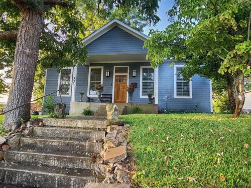 303 W Alamo St, Brenham, TX, 77833-3653 | Card Image