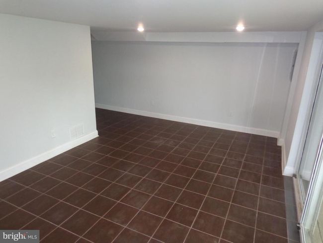 221 Hickory Hill Rd, Townhouse with 3 bedrooms, 2 bathrooms and null parking in PHILADELPHIA PA | Image 10