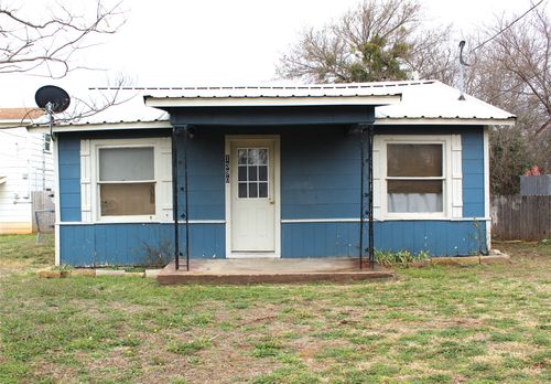 1390 N Estes St, Stephenville, TX, 76401-2632 | Card Image