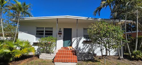 1135 Ne 133rd St, North Miami, FL, 33161-4250 | Card Image