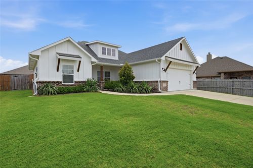 1411 Saratoga Dr, Sherman, TX, 75092-3374 | Card Image