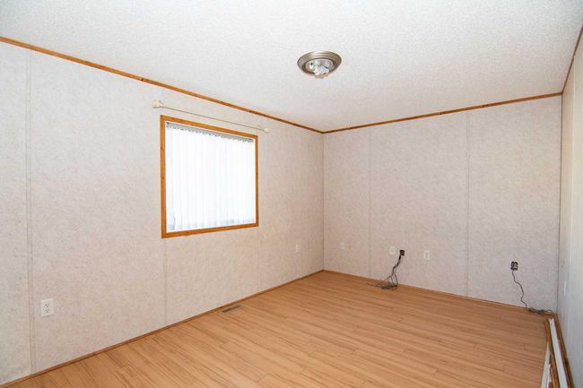 544 Queen Street, House other with 4 bedrooms, 2 bathrooms and 2 parking in Elnora AB | Image 13