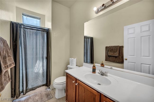 8421 Cheerful Brook Ave, House other with 5 bedrooms, 3 bathrooms and null parking in Las Vegas NV | Image 14