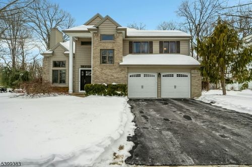16 Tall Oaks Ln, Budd Lake, NJ, 07828-2540 | Card Image