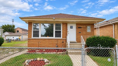 7226 W 60th Pl, Summit, IL, 60501-1516 | Card Image