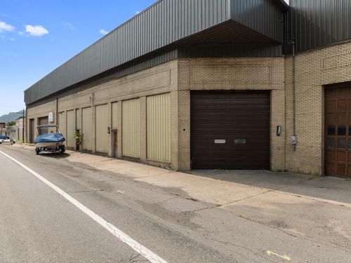 131 River Rd, Wheeling, WV, 26003-6803 | Card Image