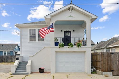 617 5th St, Gretna, LA, 70053-6035 | Card Image