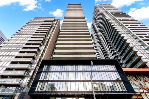 901-28 Wellesley St E, Toronto, ON, M4Y0C4 | Card Image