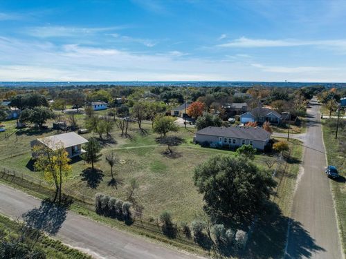 154 W Pine Dr, Granite Shoals, TX, 78654-2819 | Card Image