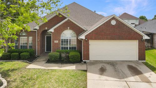 1314 Pegasus Dr, Arlington, TX, 76013-8304 | Card Image