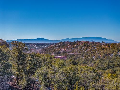 127 Barranca Rd, Santa Fe, NM, 87501-8890 | Card Image