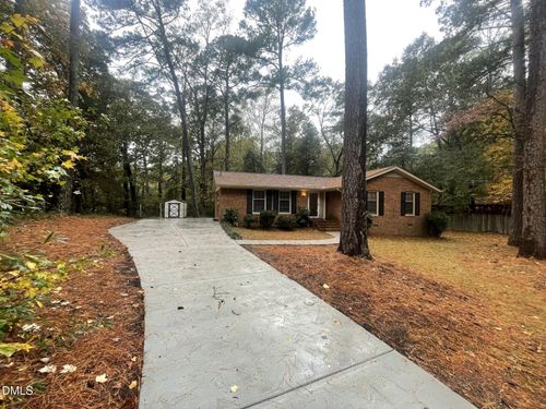 7761 Brookdale Dr, Raleigh, NC, 27616-9706 | Card Image