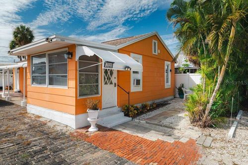 13320 2nd St E, Madeira Beach, FL, 33708-2806 | Card Image