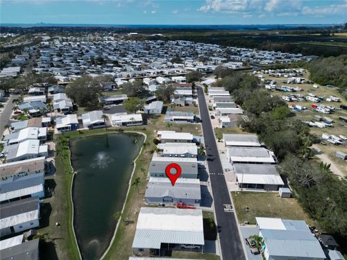 222 N Saint George Cir, APOLLO BEACH, FL, 33572-2266 | Card Image