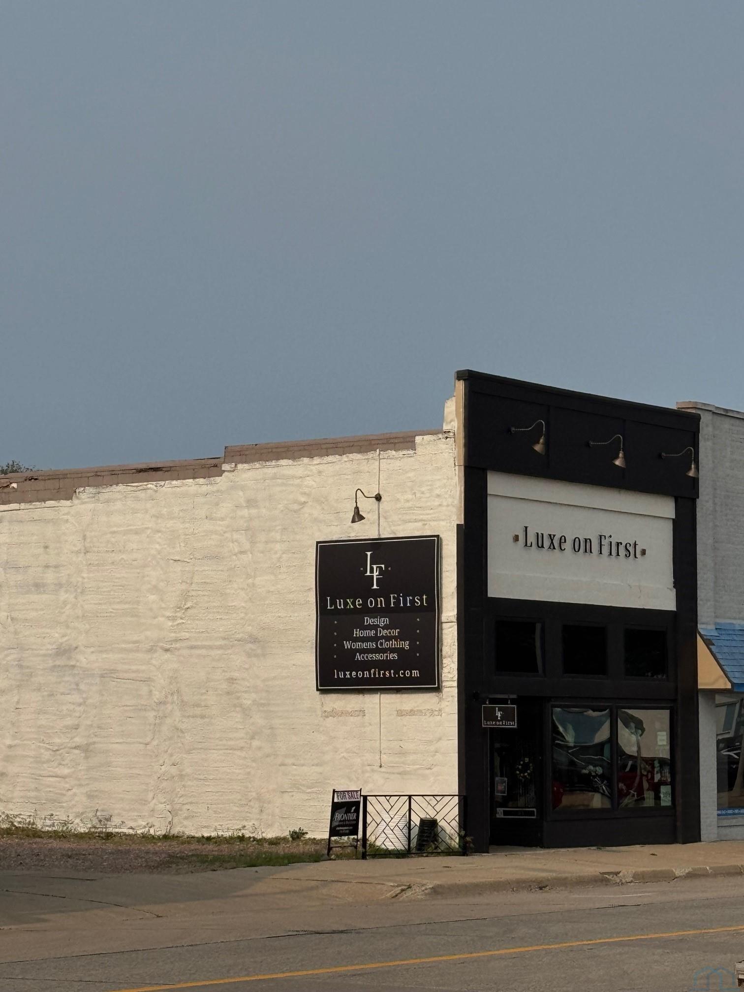 109 1St Ave, Rock Rapids, IA 51246