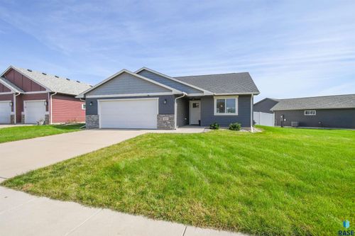 422 Thelma Ave Avenue, Harrisburg, SD, 57032 | Card Image