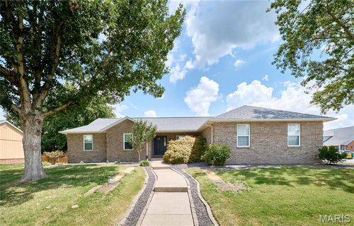 902 Phillip Ct, O Fallon, IL, 62269-3100 | Card Image