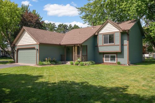 10810 Packard St Ne, Circle Pines, MN, 55014-2305 | Card Image
