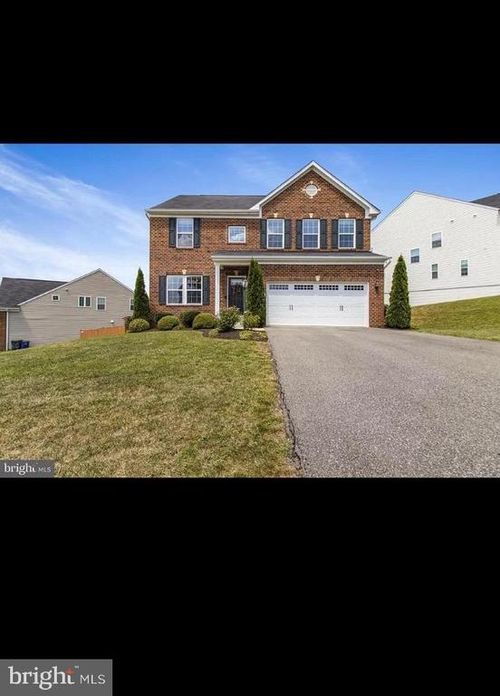 3214 Fledgling Cir, Woodbridge, VA, 22193-1136 | Card Image