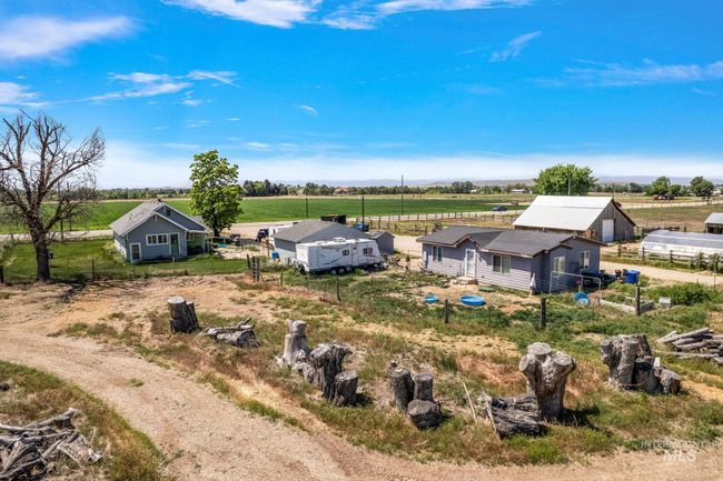 3750 E Kuna Rd, House other with 2 bedrooms, 2 bathrooms and 3 parking in Kuna ID | Image 16