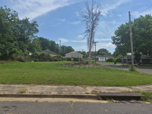 1786 Grand Opera Rd, Memphis, TN, 38106-6923 | Card Image