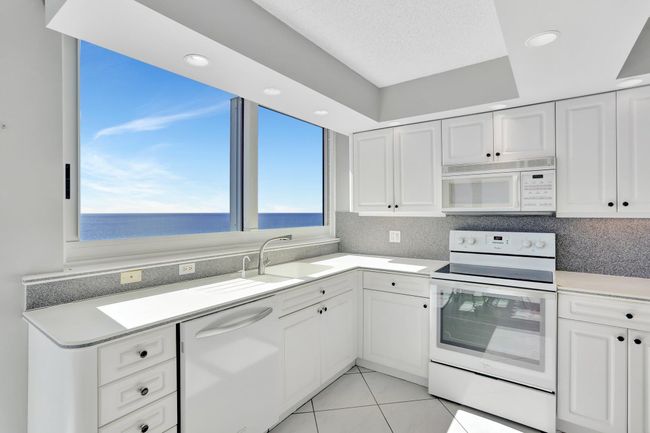APT-2508 - 1360 S Ocean Blvd, Condo with 2 bedrooms, 3 bathrooms and null parking in Pompano Beach FL | Image 9
