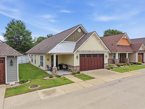 2830 Stonebrook Cv, Conway, AR, 72034-6480 | Card Image