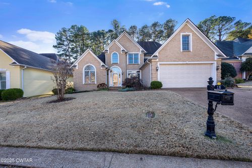 135 Stanworth Grv, Jackson, TN, 38305-4237 | Card Image