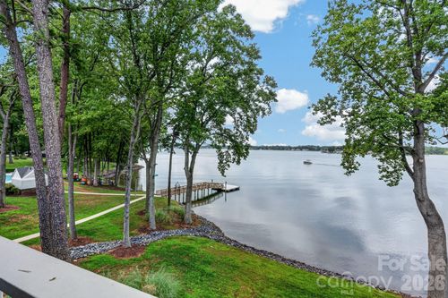 345 Northwest Dr, Davidson, NC, 28036-8906 | Card Image