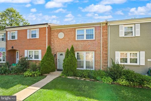 7471 Jayhawk St, ANNANDALE, VA, 22003-5742 | Card Image
