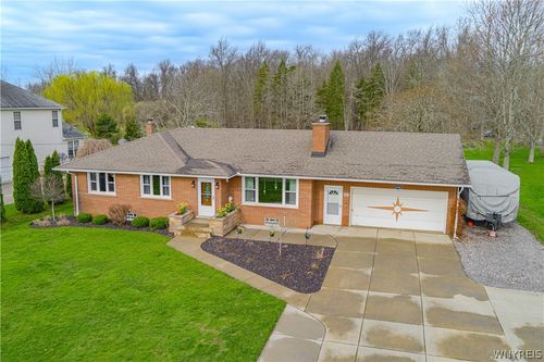 6998 Shawnee Rd, North Tonawanda, NY, 14120-9556 | Card Image