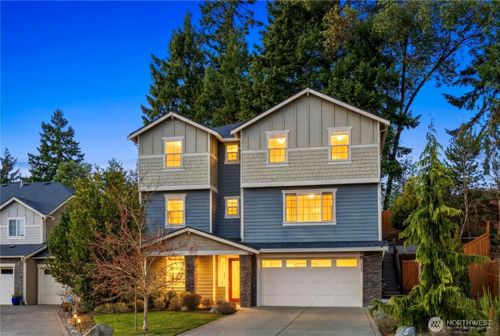 8402 121st Pl Se, Newcastle, WA, 98056-4406 | Card Image