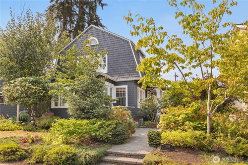 909 21st Avenue E, Seattle, WA, 98112 | Card Image