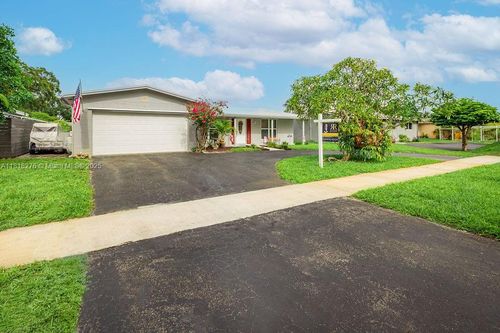 1801 N 55th Ave, Hollywood, FL, 33021-3935 | Card Image