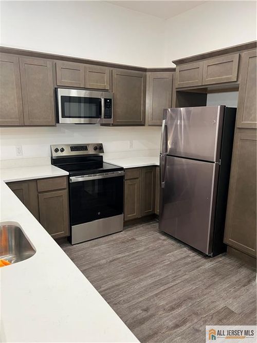 203-212 Rockaway Ave, Rockaway, NJ, 07866-3908 | Card Image
