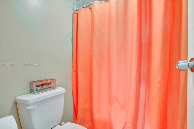 APT-461 - 3651 Environ Blvd, Condo with 2 bedrooms, 2 bathrooms and null parking in Lauderhill FL | Image 9