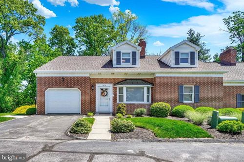 5k-1679 Wyntre Brooke Drive, YORK, PA, 17403 | Card Image