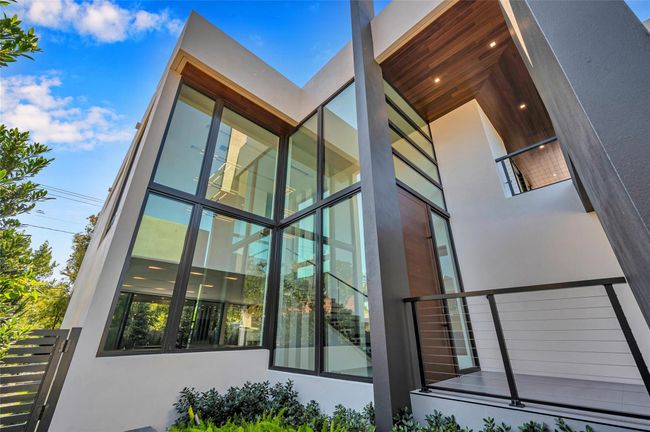 430 Ne 21 St Ct, House other with 3 bedrooms, 4 bathrooms and null parking in Wilton Manors FL | Image 4