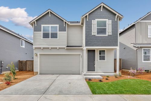 39-151 Valemont Dr, Eagle Point, OR, 97524-8652 | Card Image