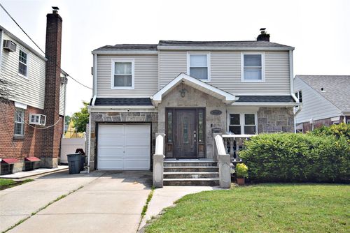 4723 164th St, Flushing, NY, 11358-3710 | Card Image