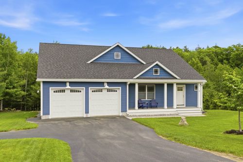 11 Hetnars Way, Epping, NH, 03042-4413 | Card Image