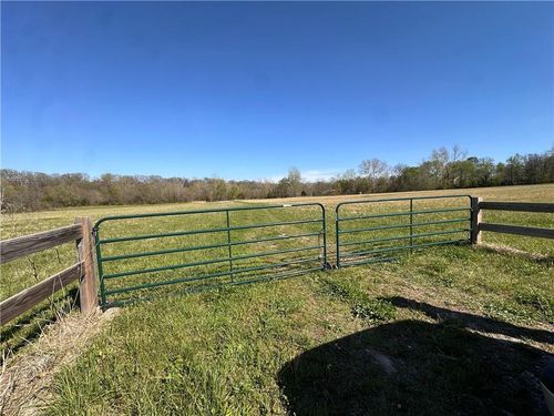 925 S Highway 82, El Dorado Springs, MO, 64744-8640 | Card Image